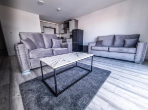 Elegant City Apt: 1-BR Luxury